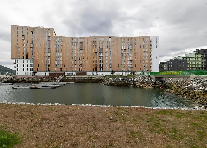 And Modern In טרומסה